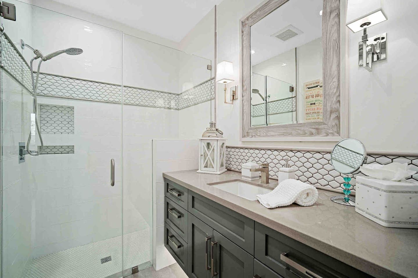 Palm Desert Estate - Image 11