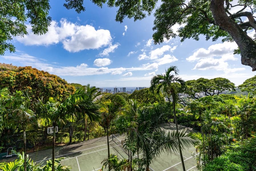 Tantalus Glass Home - Image 49