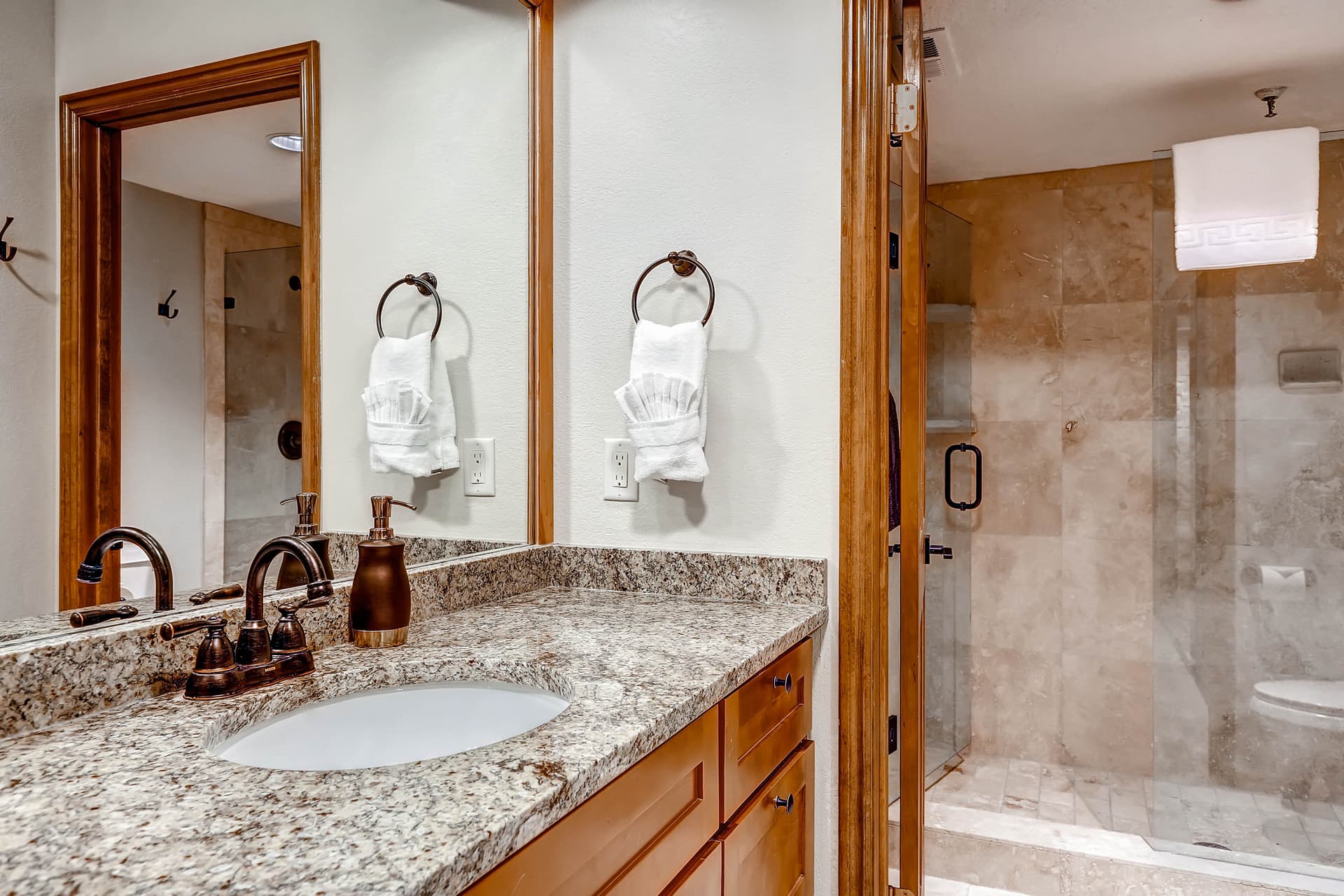 Alpine Shadows Home - Image 12