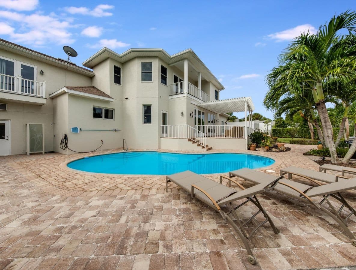 Sun Dial House - Image 42