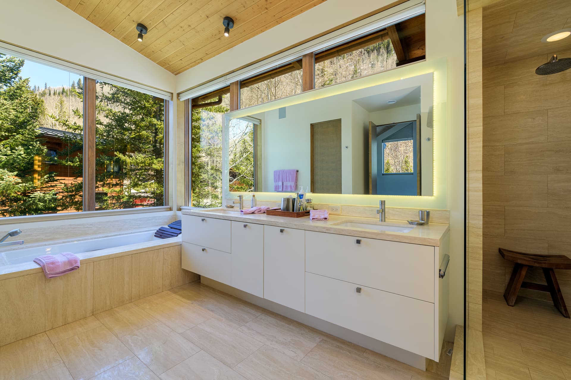 Fairway Views Estate at Vail Golf Club - Image 13