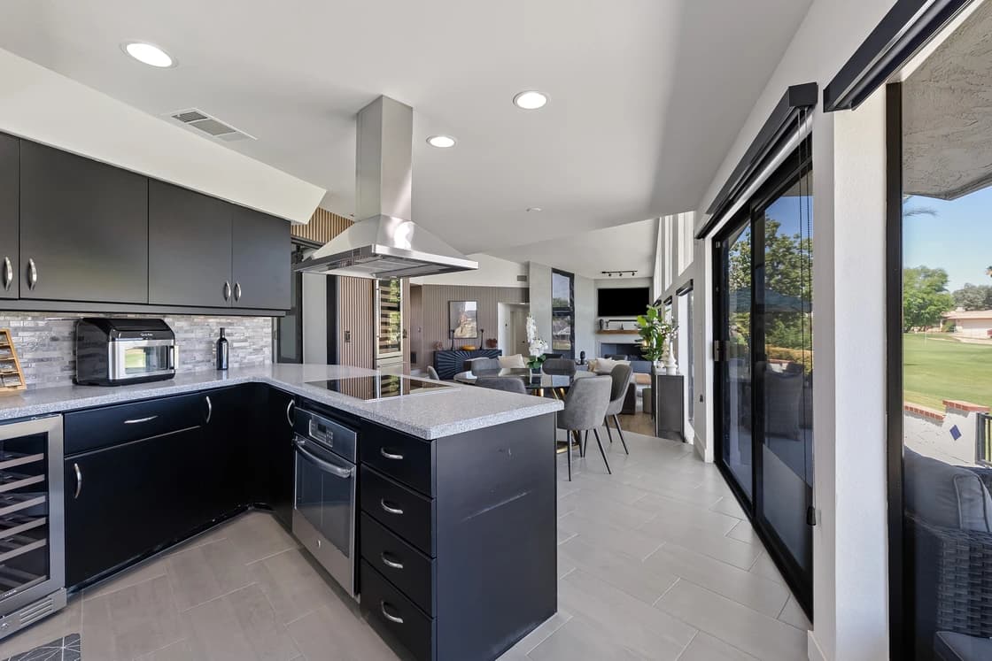 Edgy House - Image 4