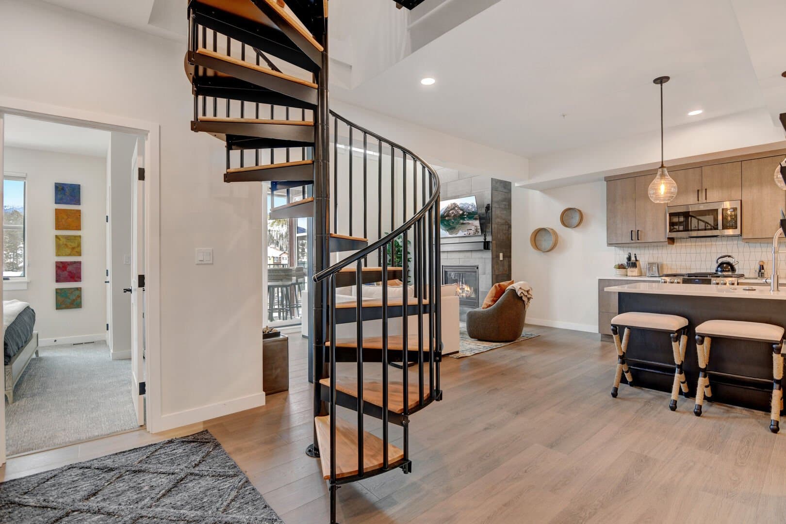 Arrow Luxury Loft #219 - Image 14