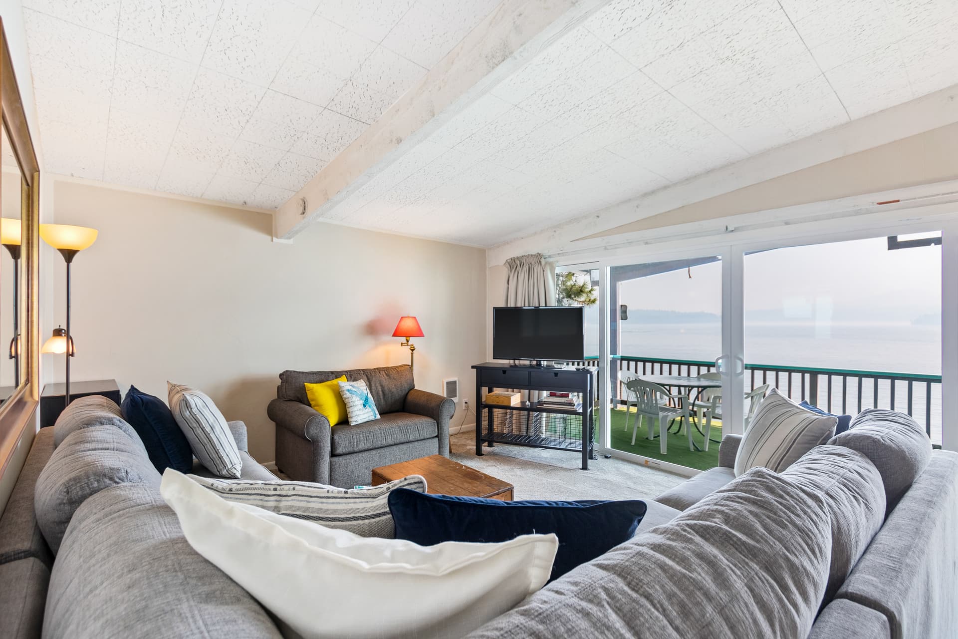 Mica Bay Serenity Cabin - Image 7