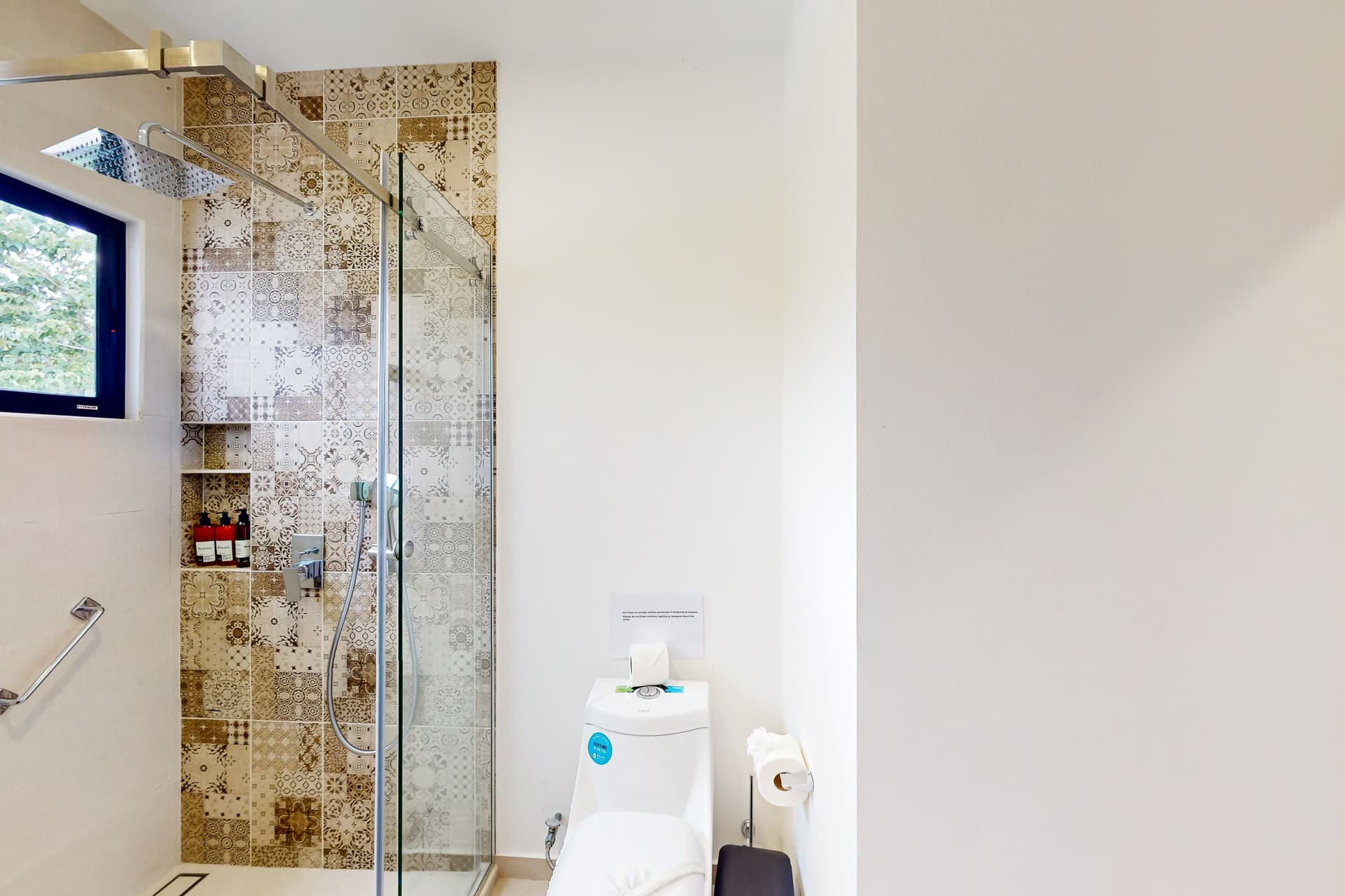 Coral Deluxe - Image 25