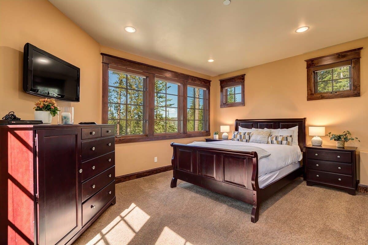 Ultimate Sanctuary - Image 36