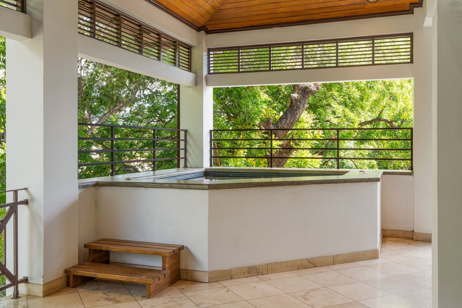 Ibis Condo #10 - Image 18