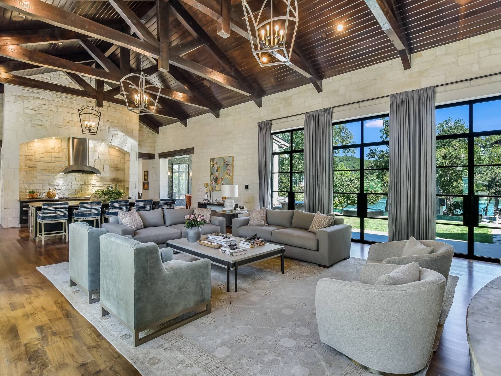 Sapphire on Lake Austin - Image 4