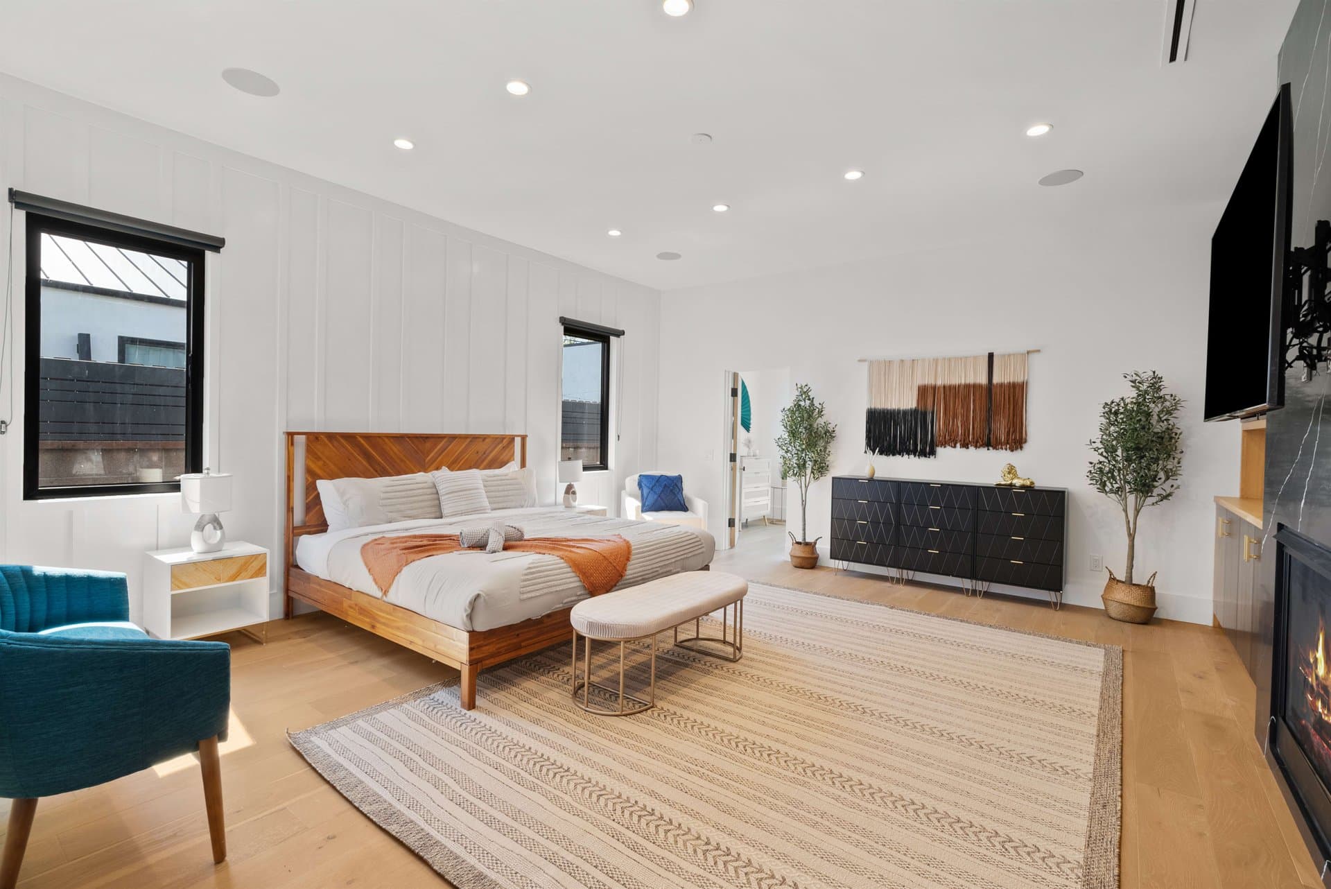 Lake Street - Image 11