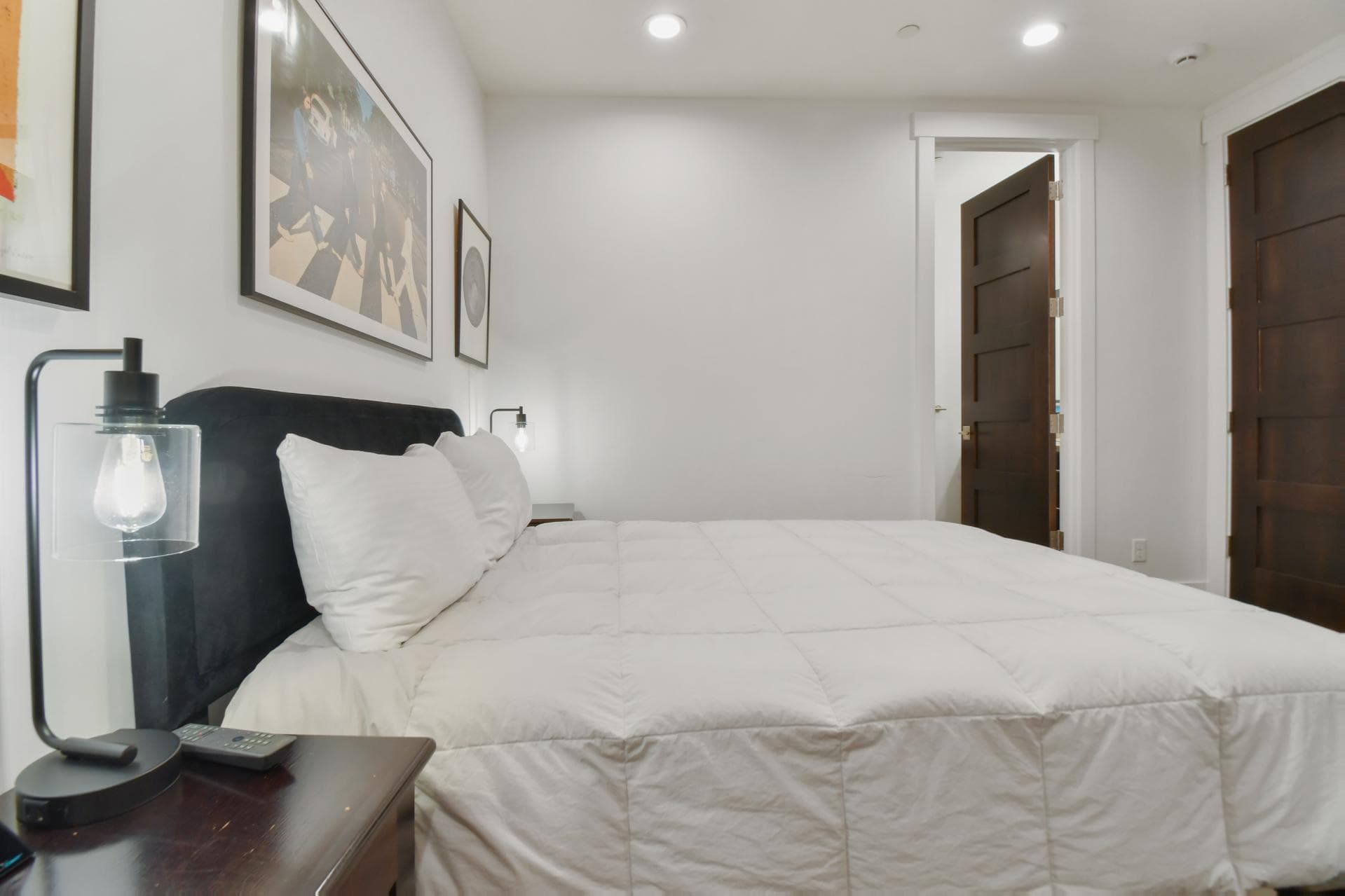 Empire Villa - Image 34