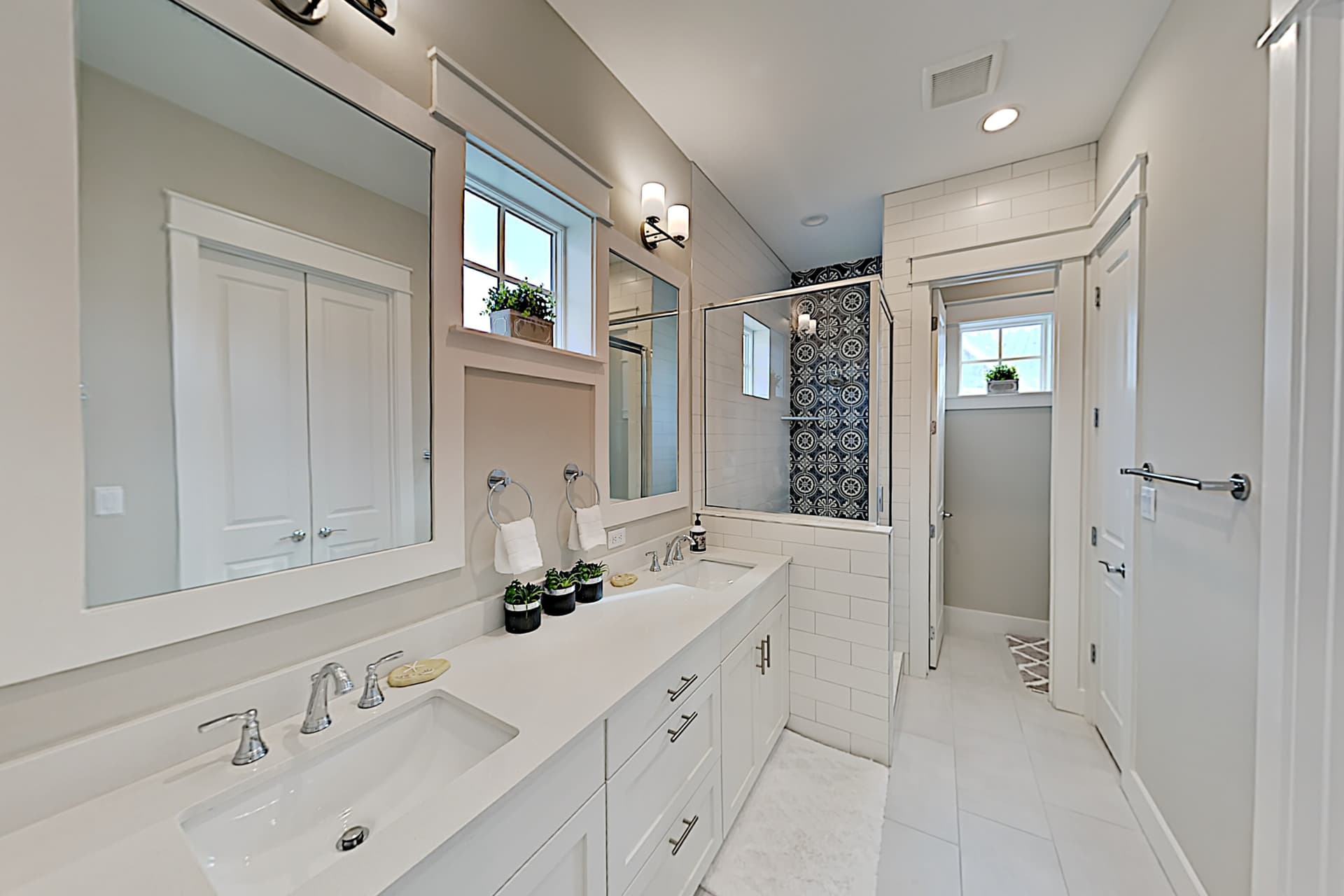 Crab Manor - Image 10