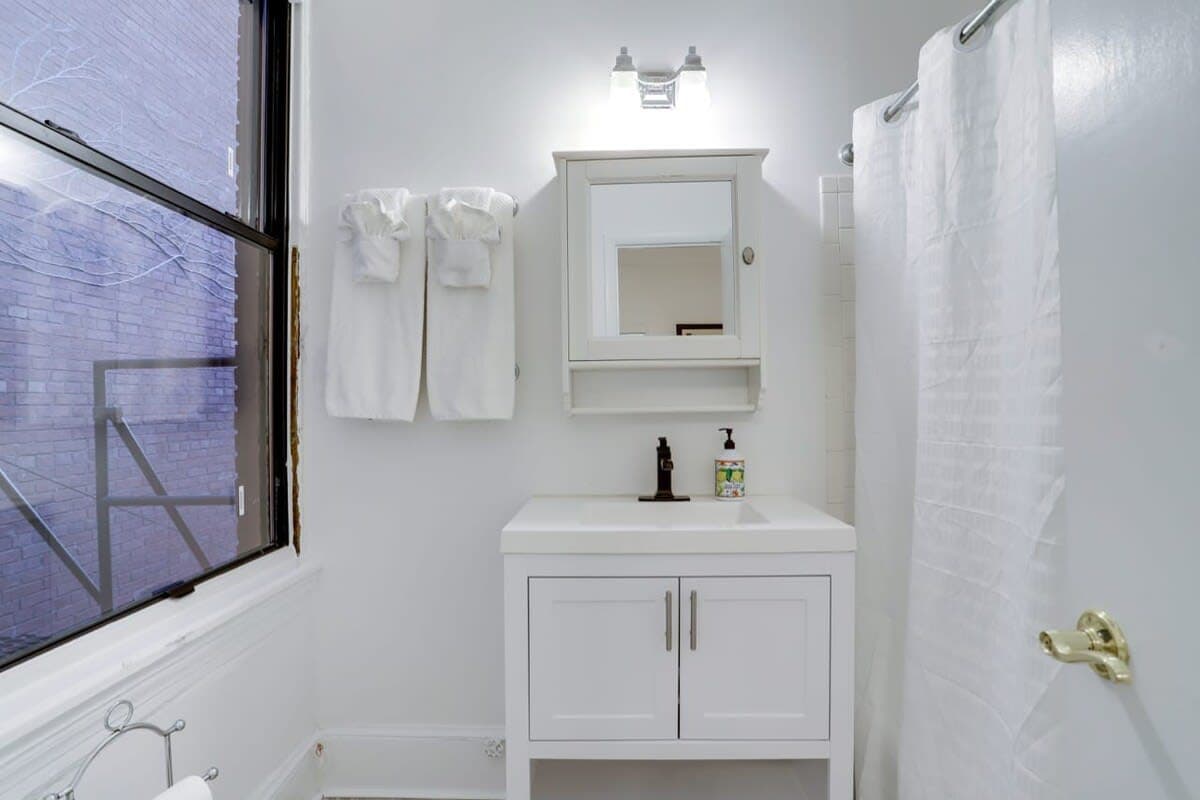 Vantage Residence - Image 20