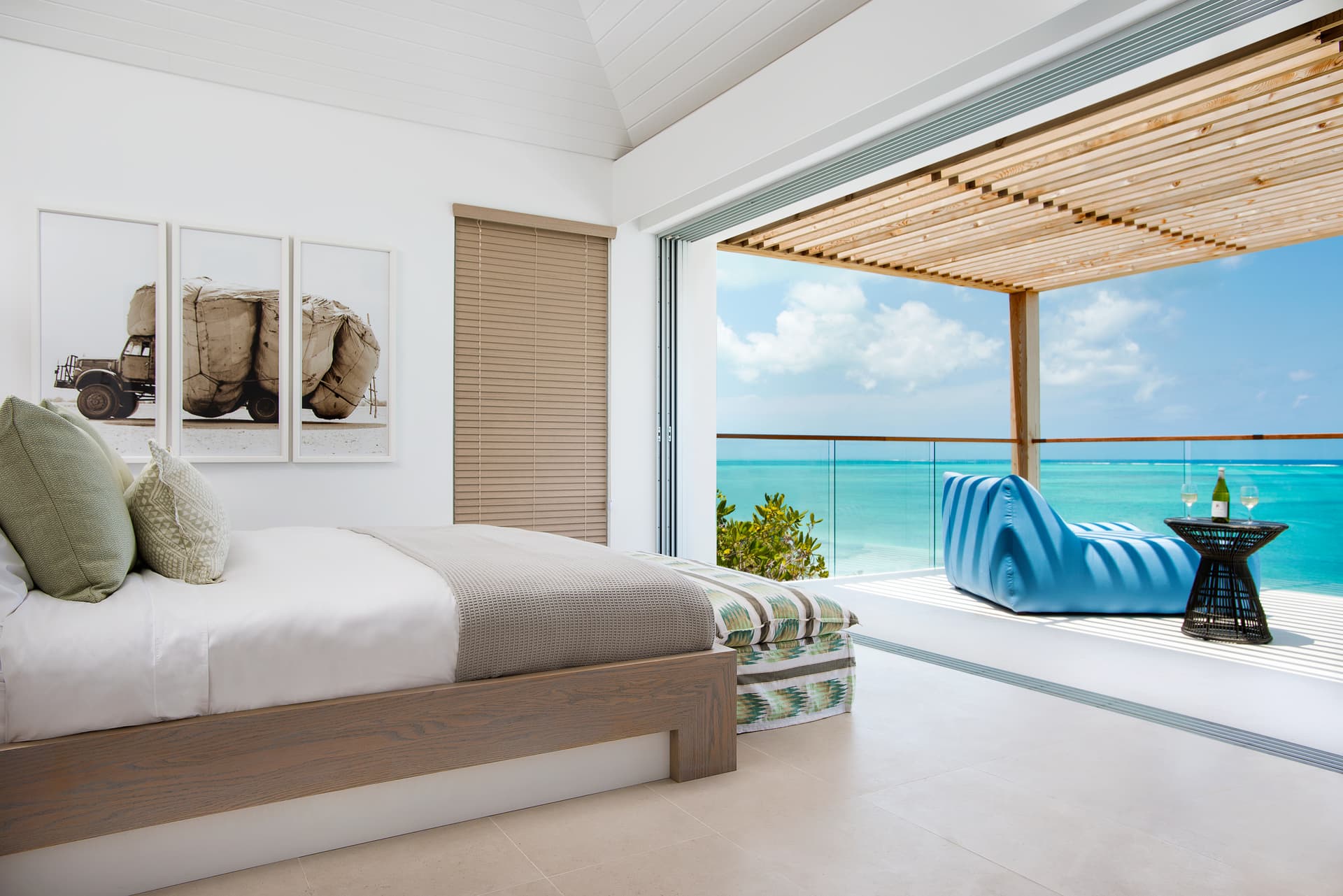 North Shore Five Bedroom Beachfront - Image 9