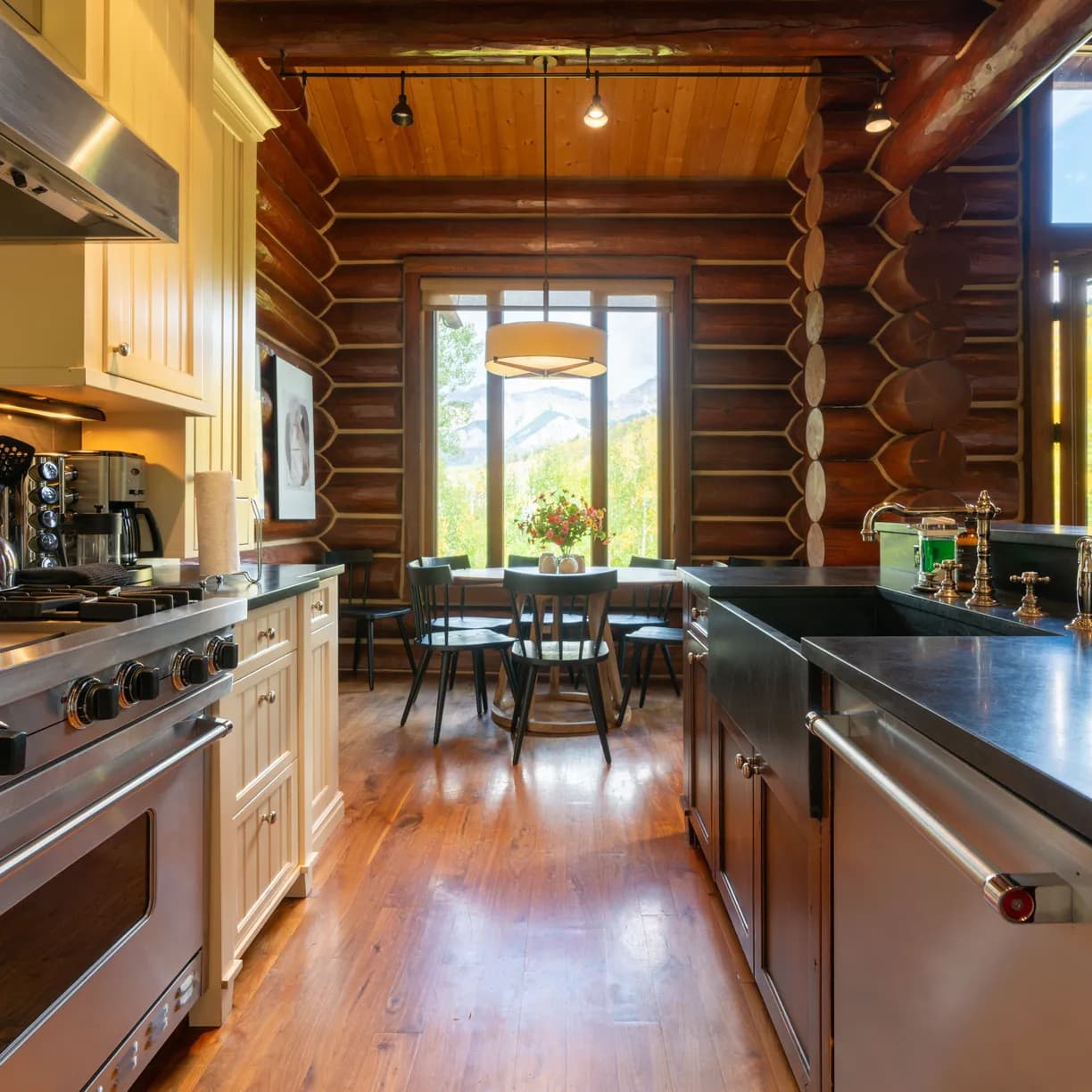 Townhome on the Creek #135 - Image 11