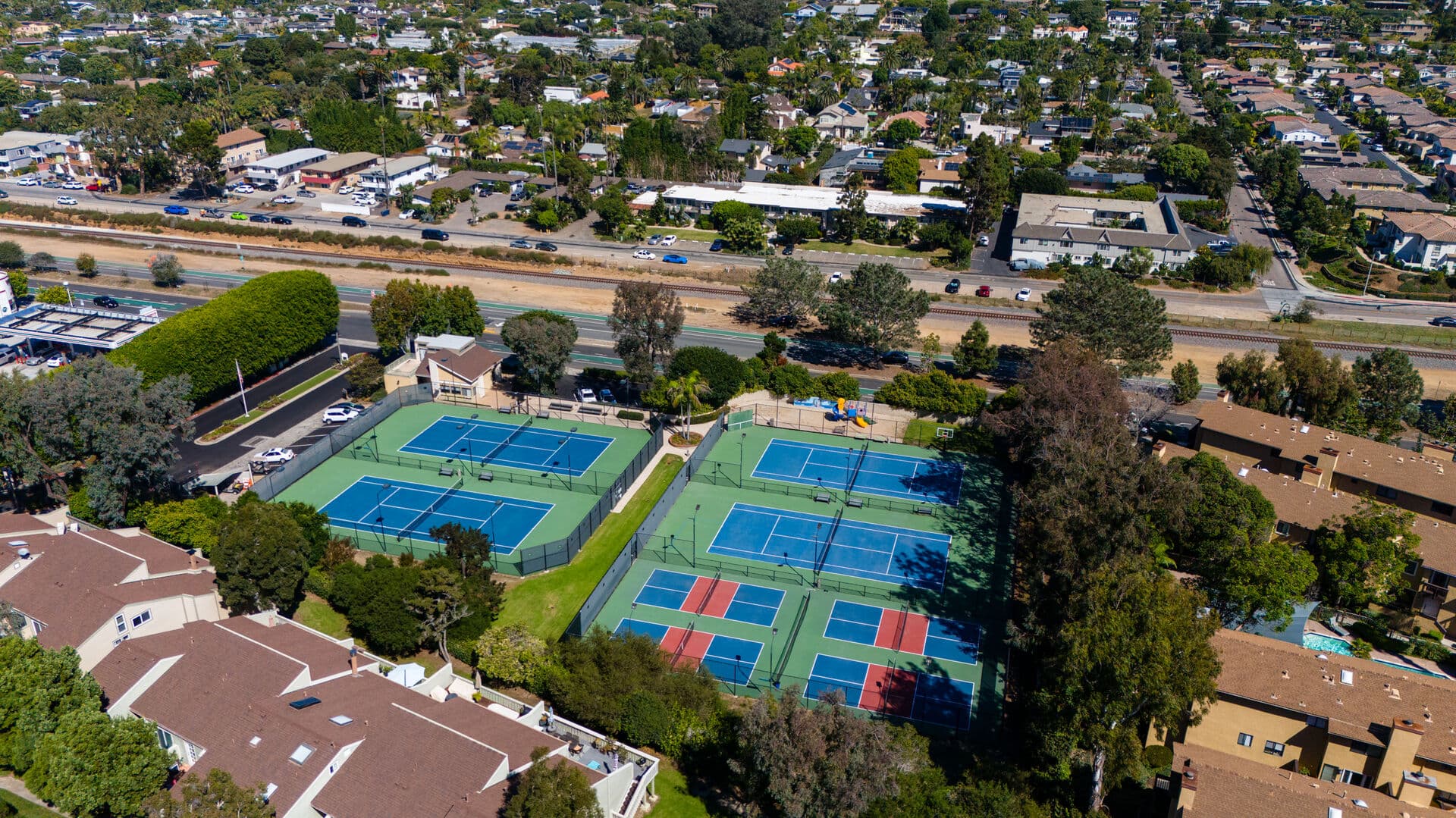 Seabluffe Escape - Image 47