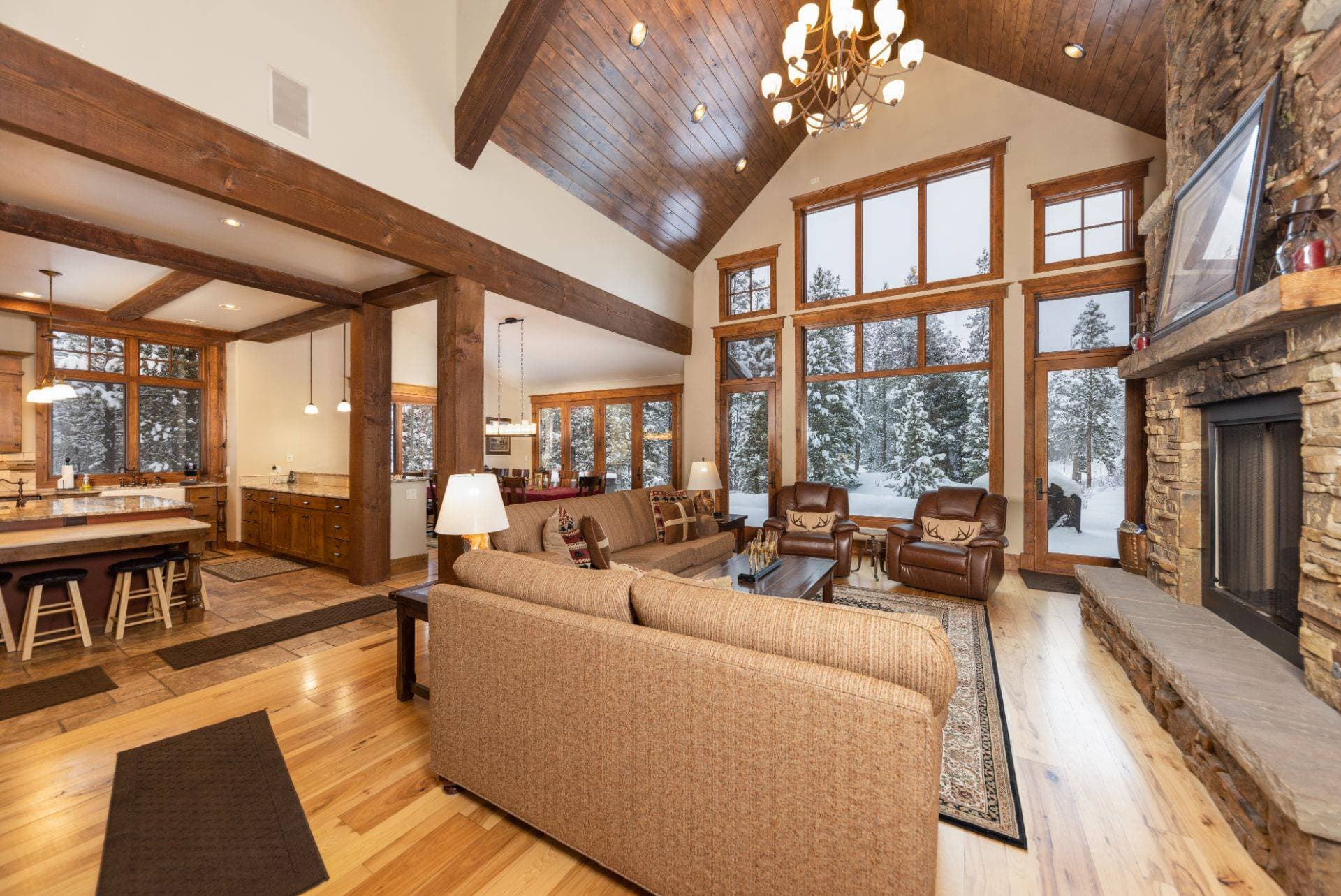 Last Nickel Lodge - Image 3