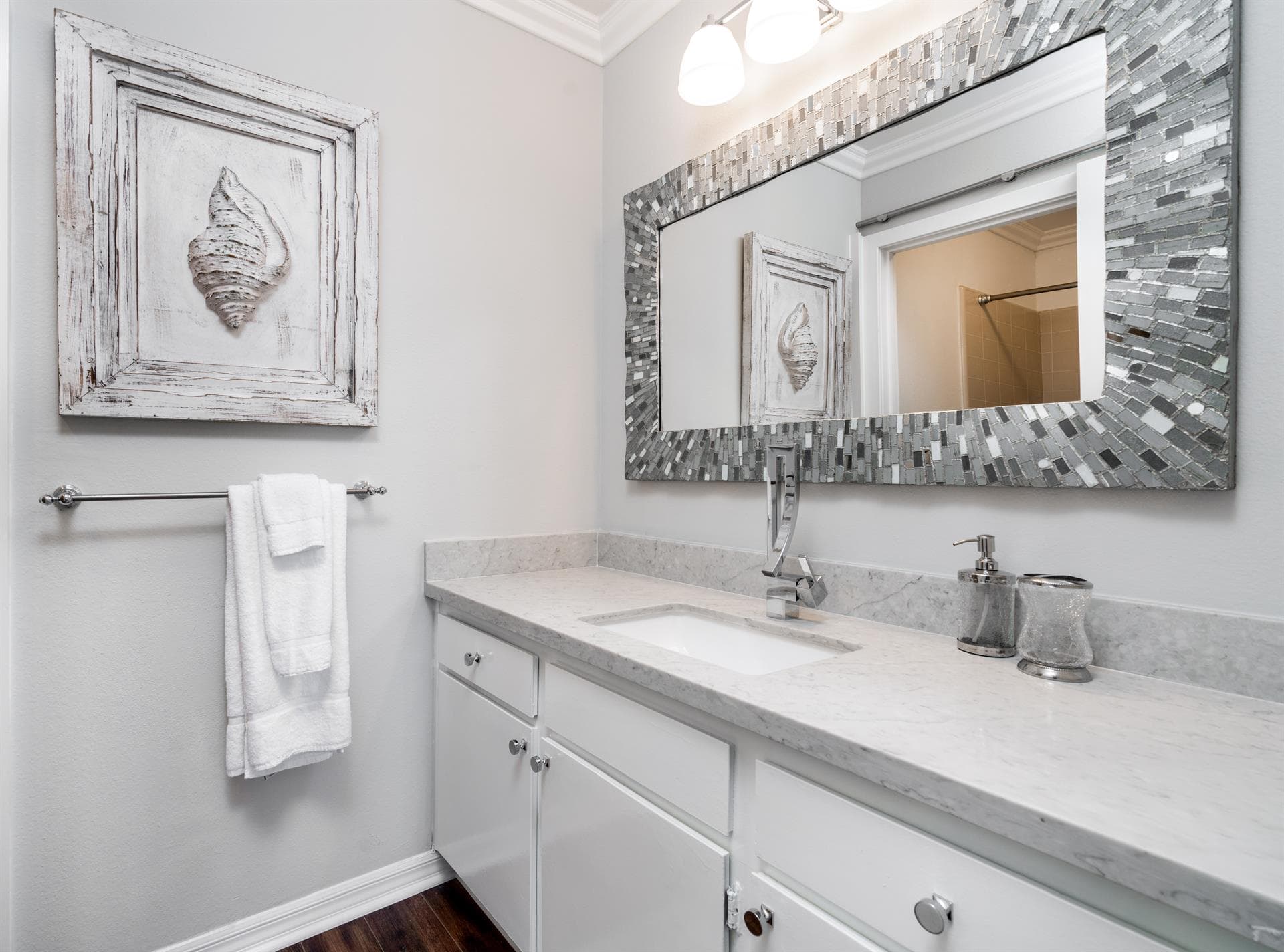 Oceanfront Breeze - Image 10