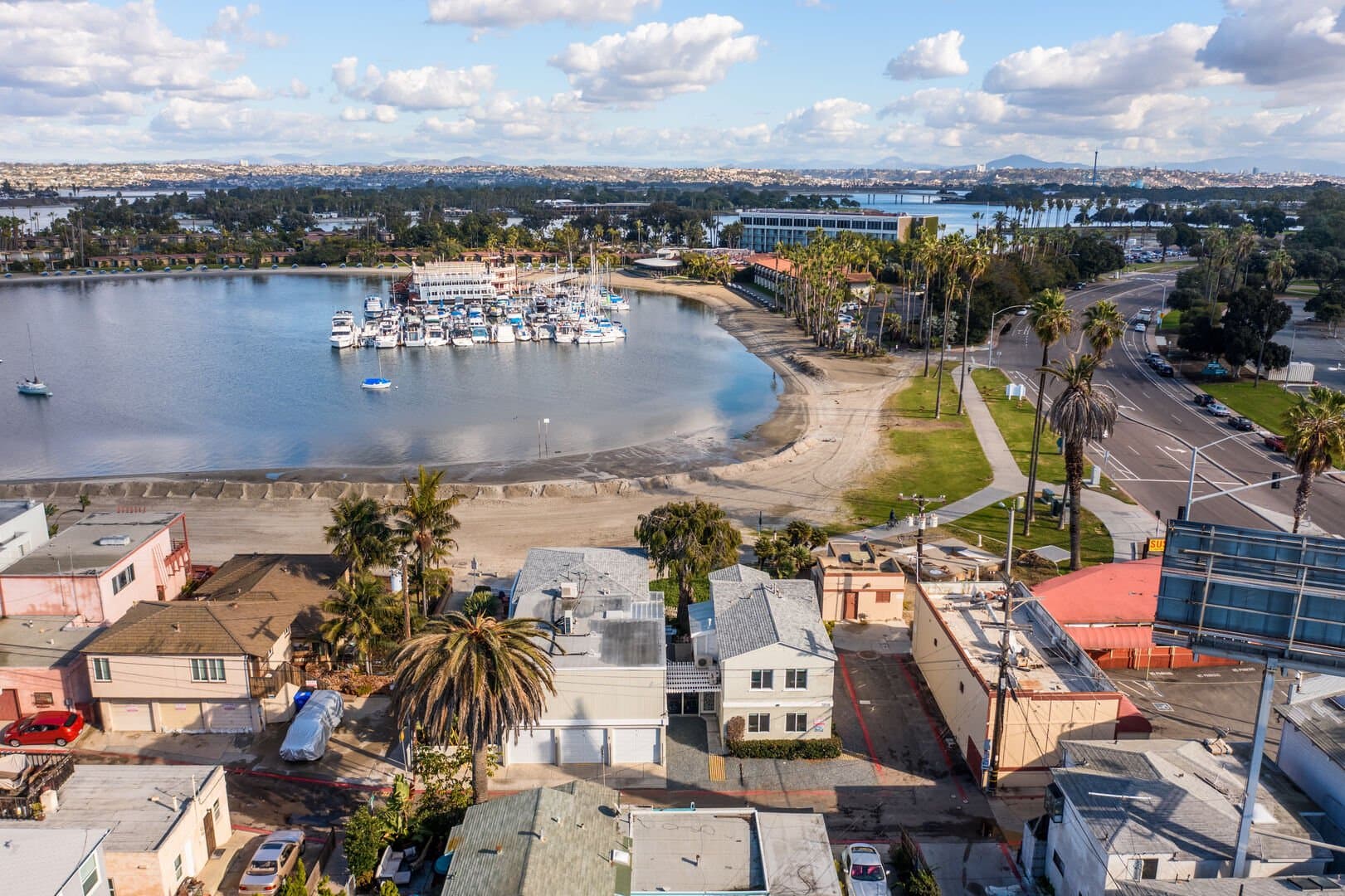 Bayside Home - Image 2