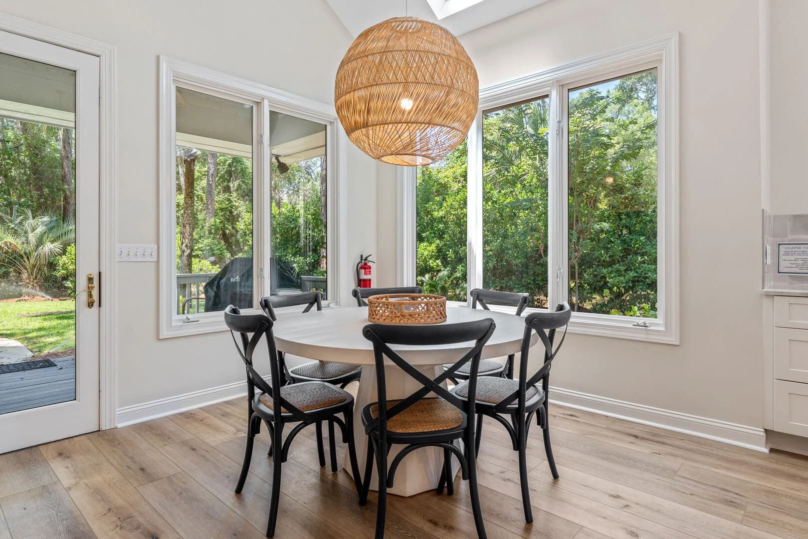 Southern Charm Retreat - Image 9
