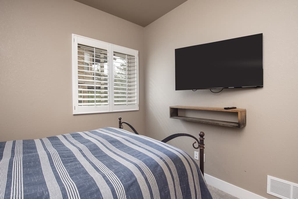 Sunset Summit Townhome - Image 28