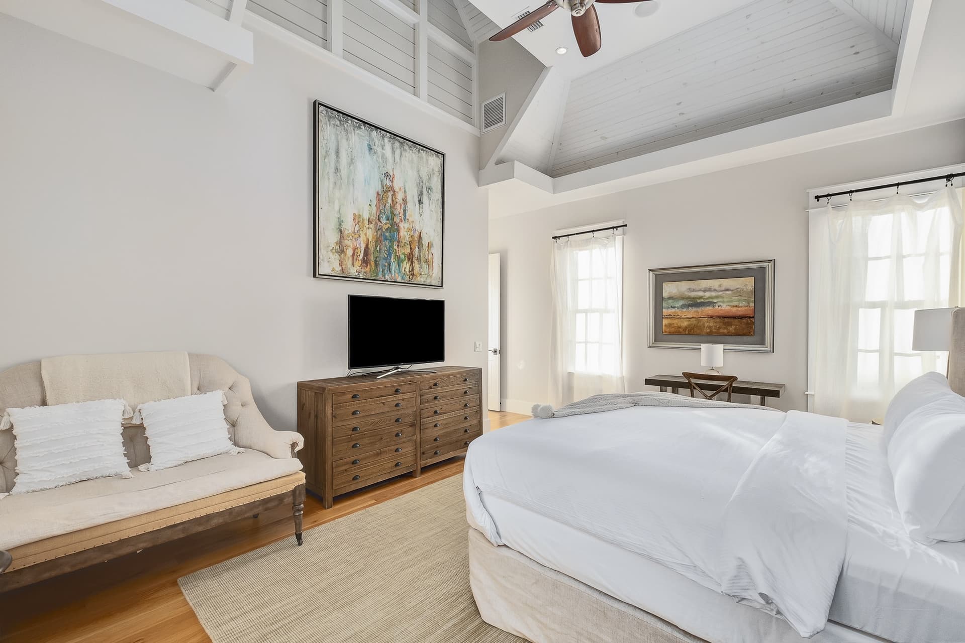 St. Ivory - Image 31