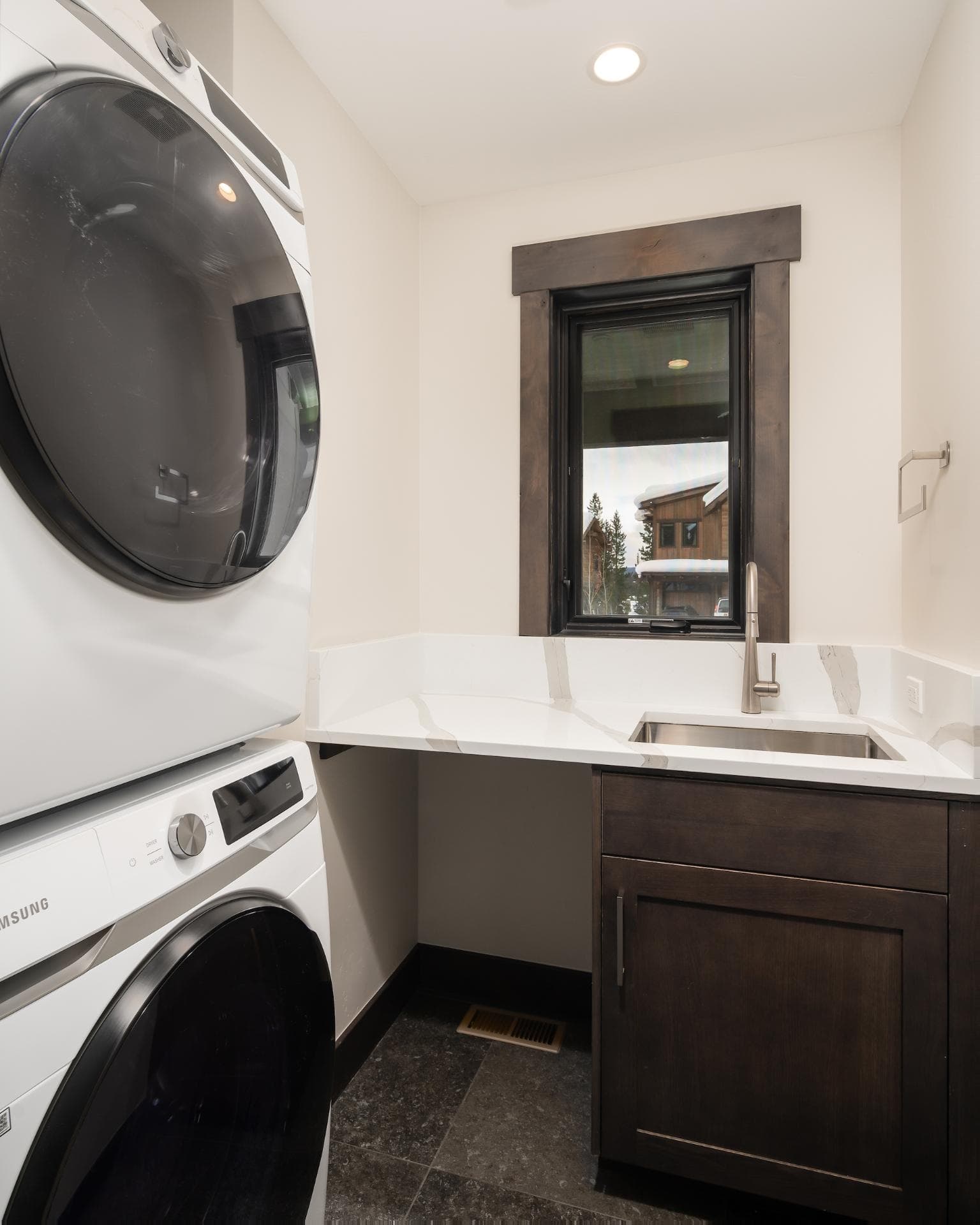 Highlands Cabin #18 - Image 26