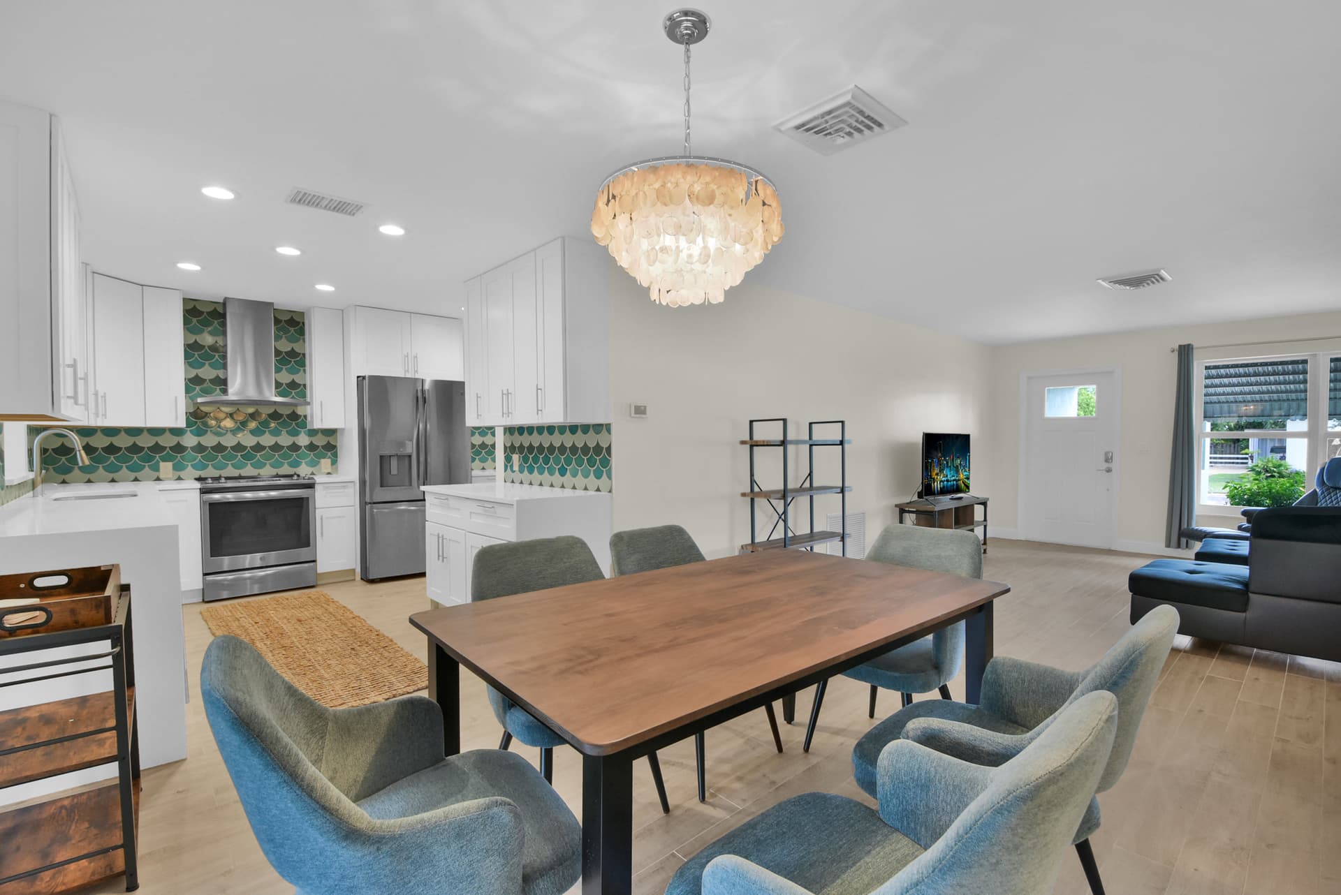 North Lake Worth Home  - Image 16