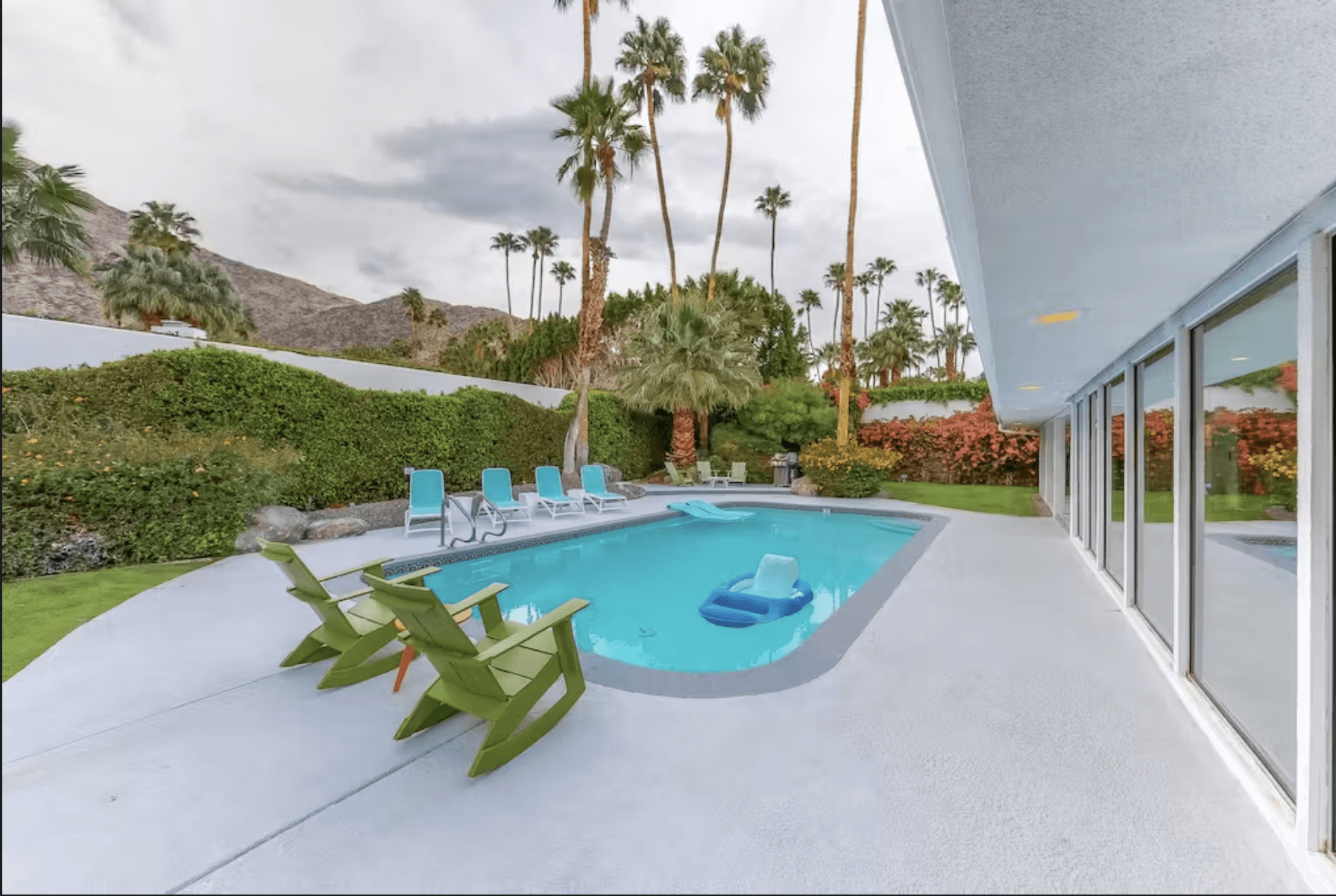 Palm Springs Style House - Image 27