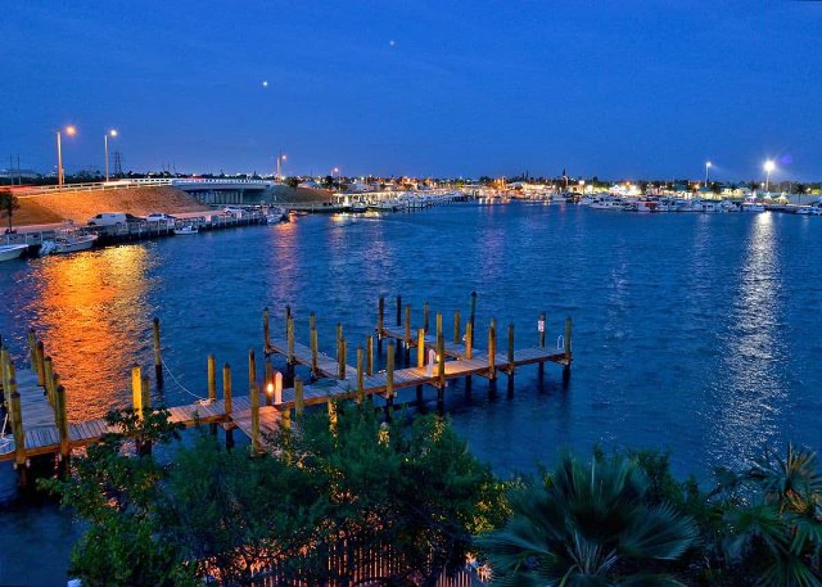 Sunset South - Image 23