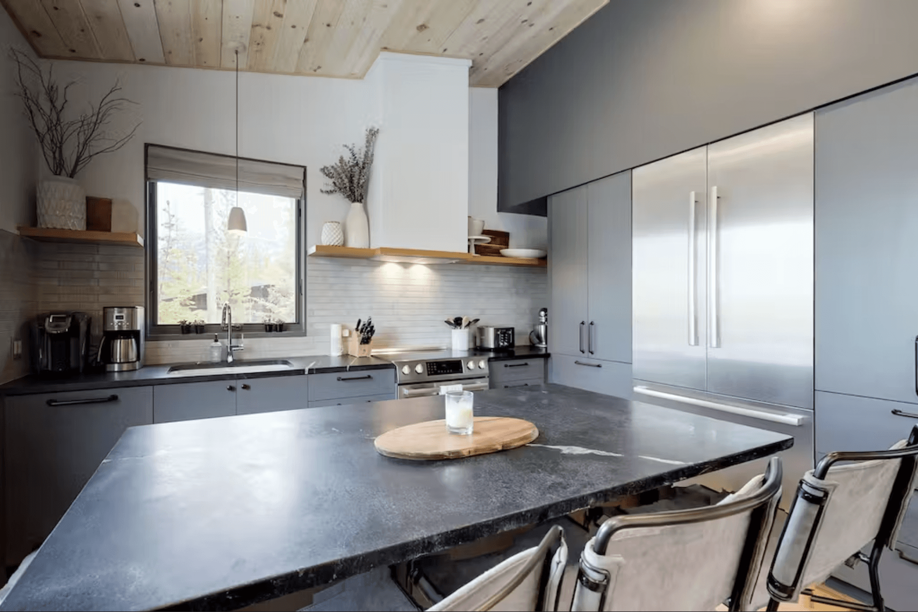 Lake Cabin - Image 13