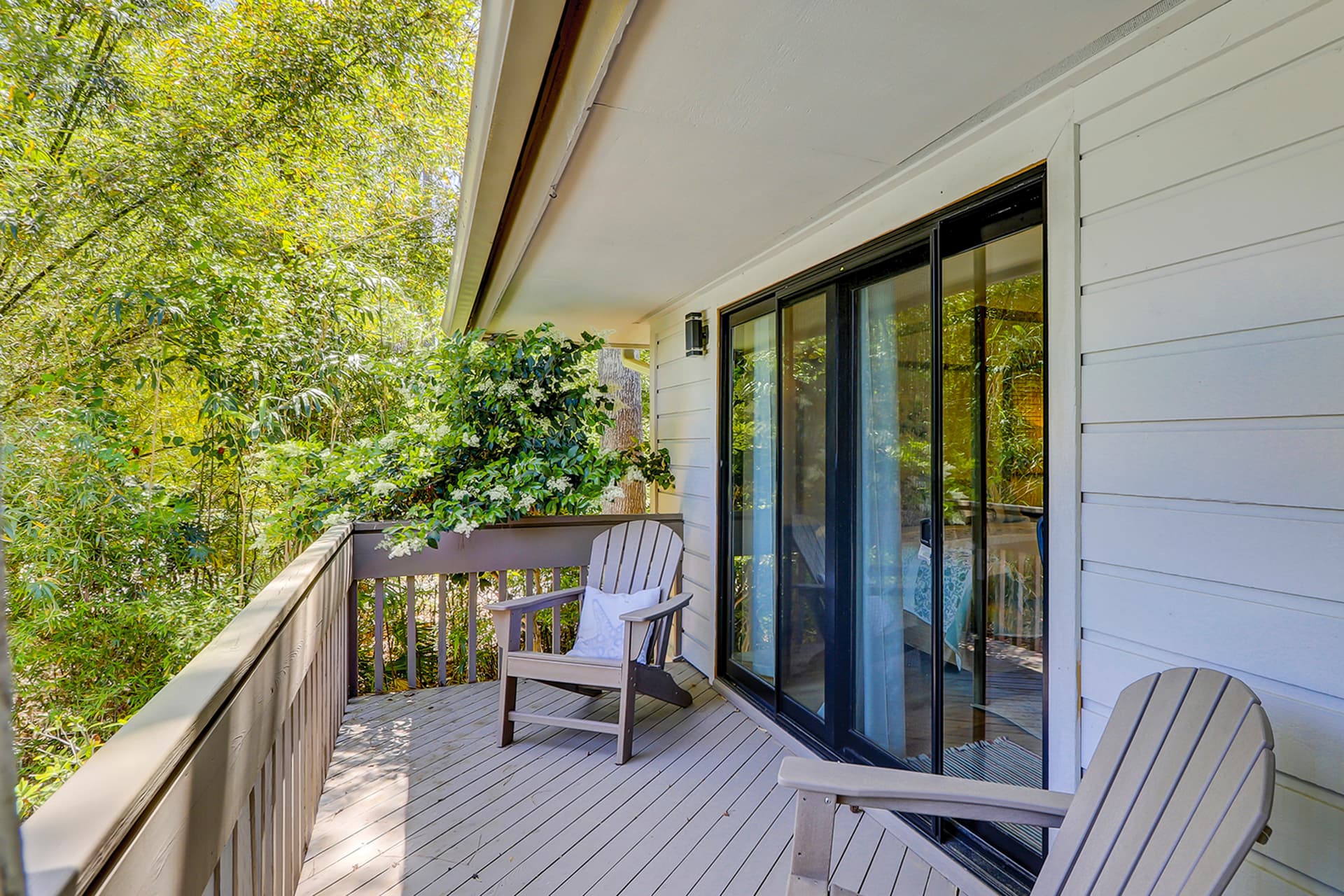 Sunny Daze - Image 28