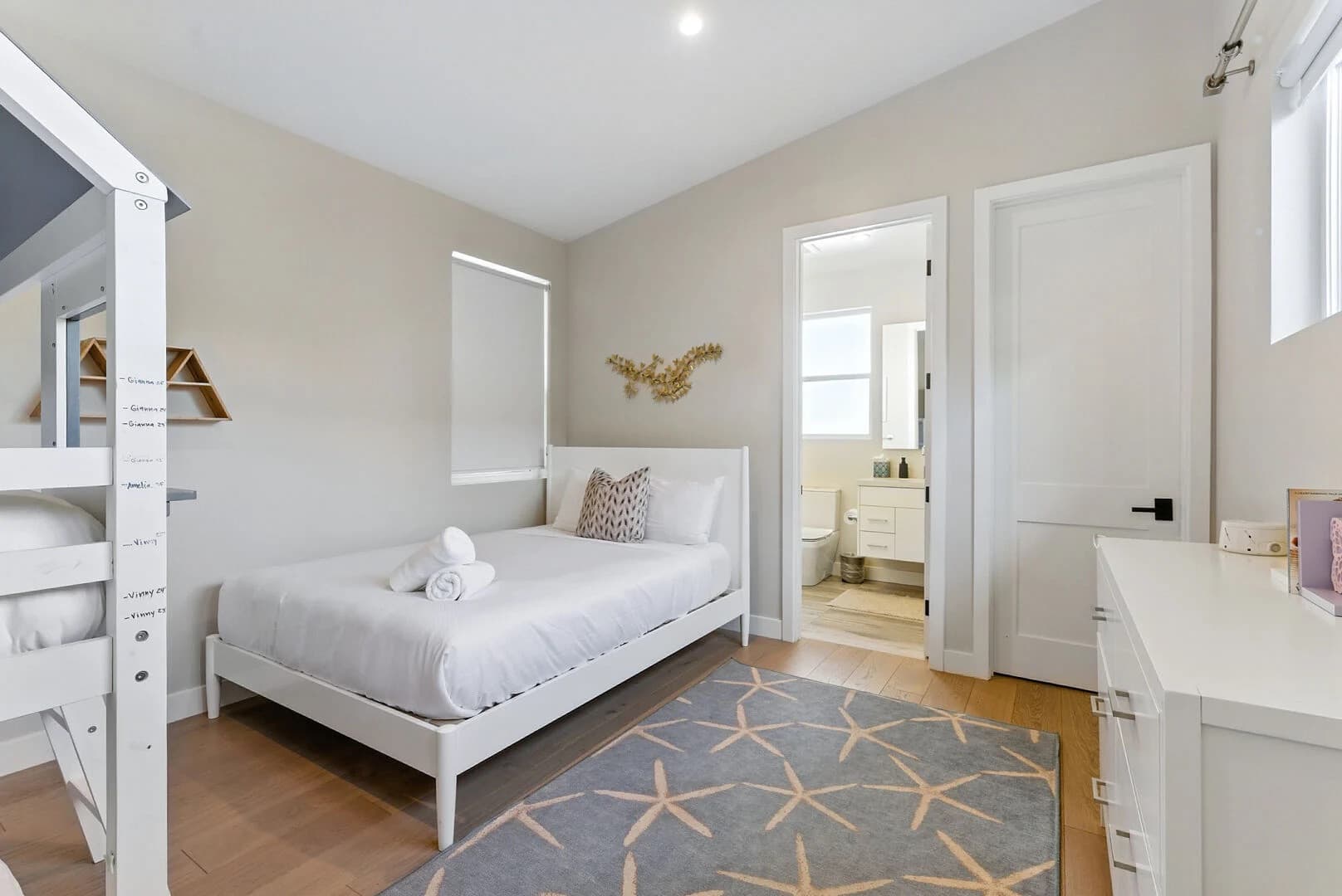 Coastal Paradise - Image 34