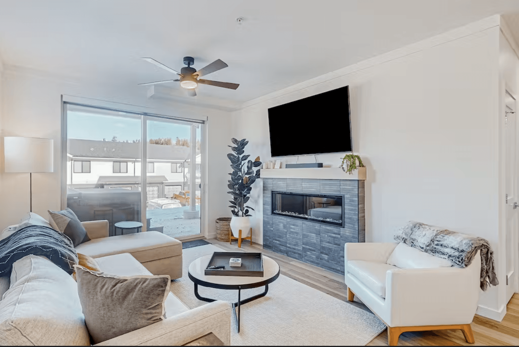 Mellow on Meadow Mile Residence - Image 4