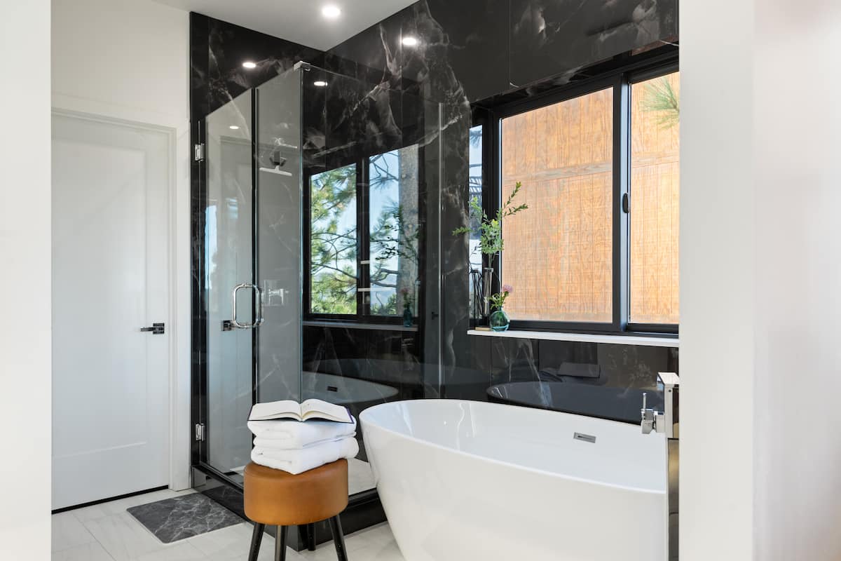 Bear's Retreat - Image 20