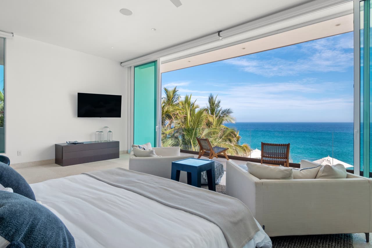 Private Beachfront in Palmilla - Image 46