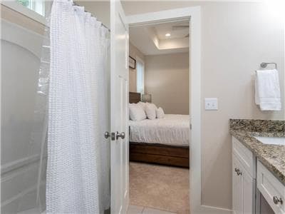 Magnolia Mountain Home - Image 17