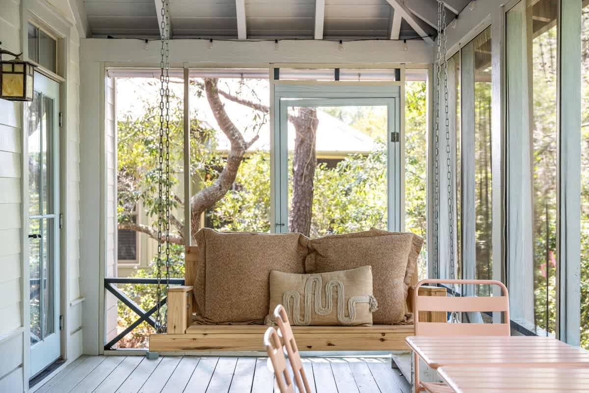 Story House - Image 20