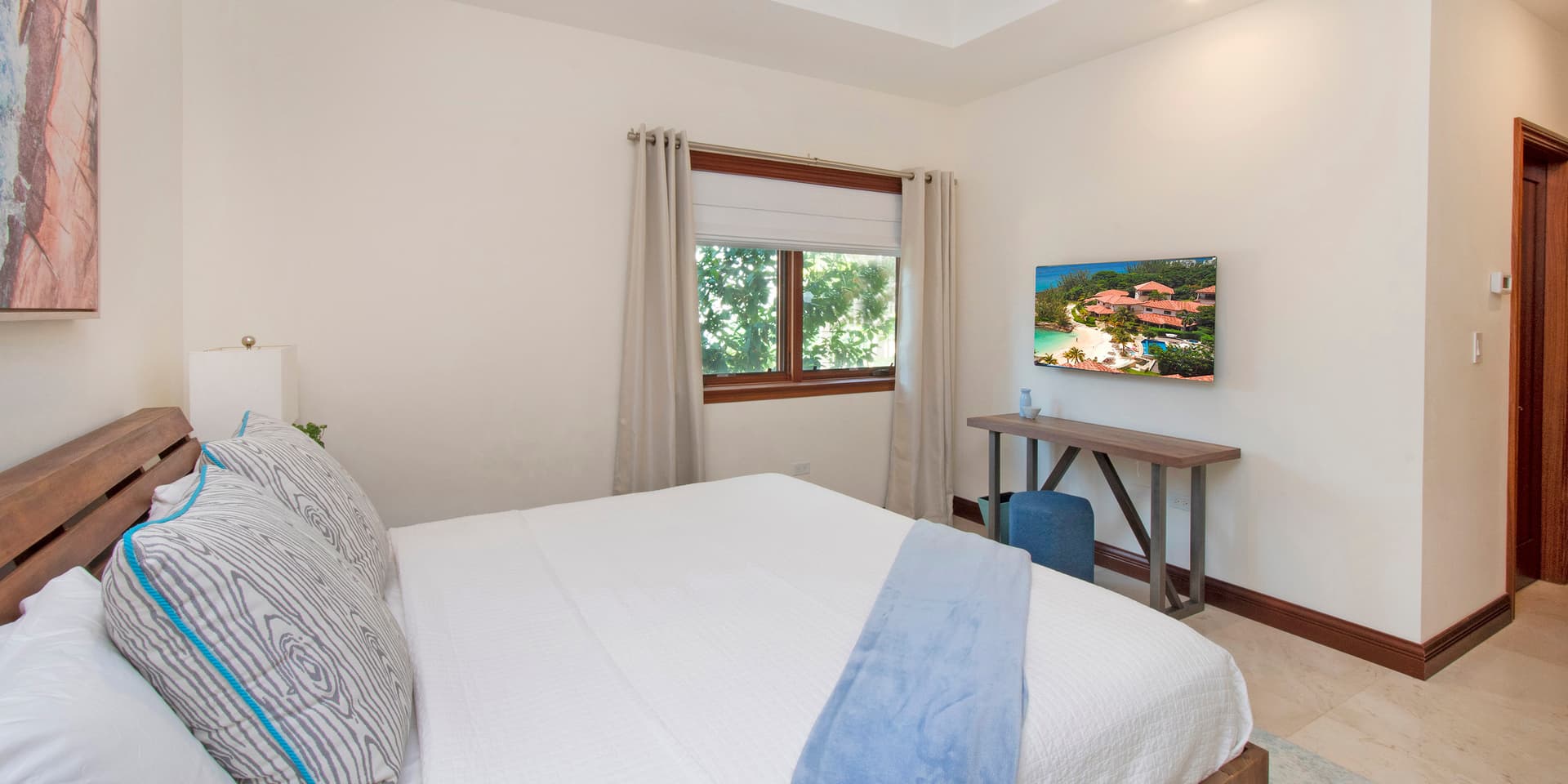 Blue Luna Home - Image 20