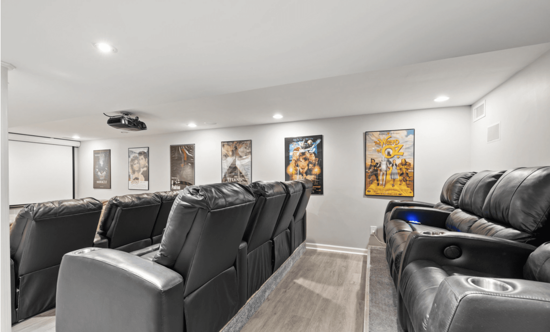 Seaside Manor - Image 34