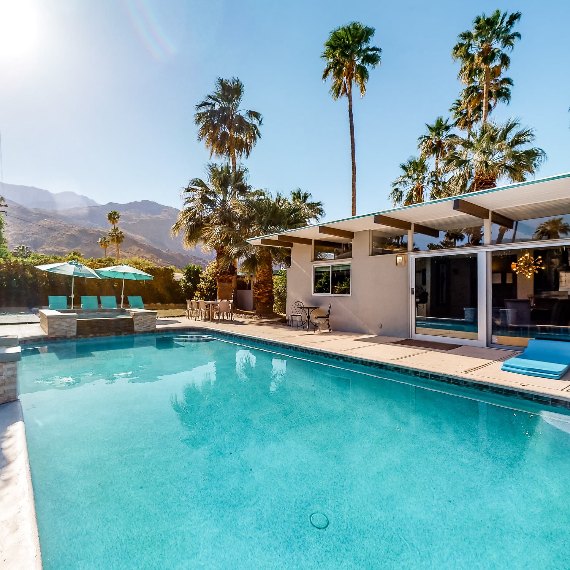 Twin Palms Sunsation - Image 1