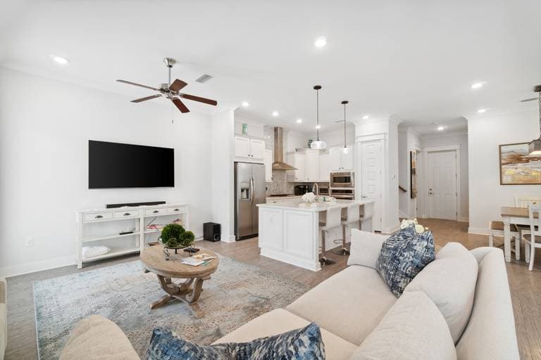 Beach Dreamer - Image 2