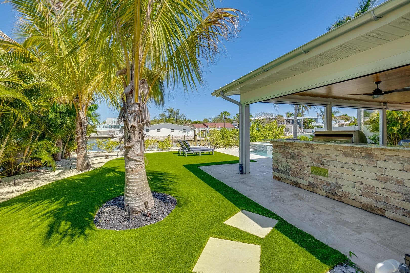 Come Sail A Bay - Image 25