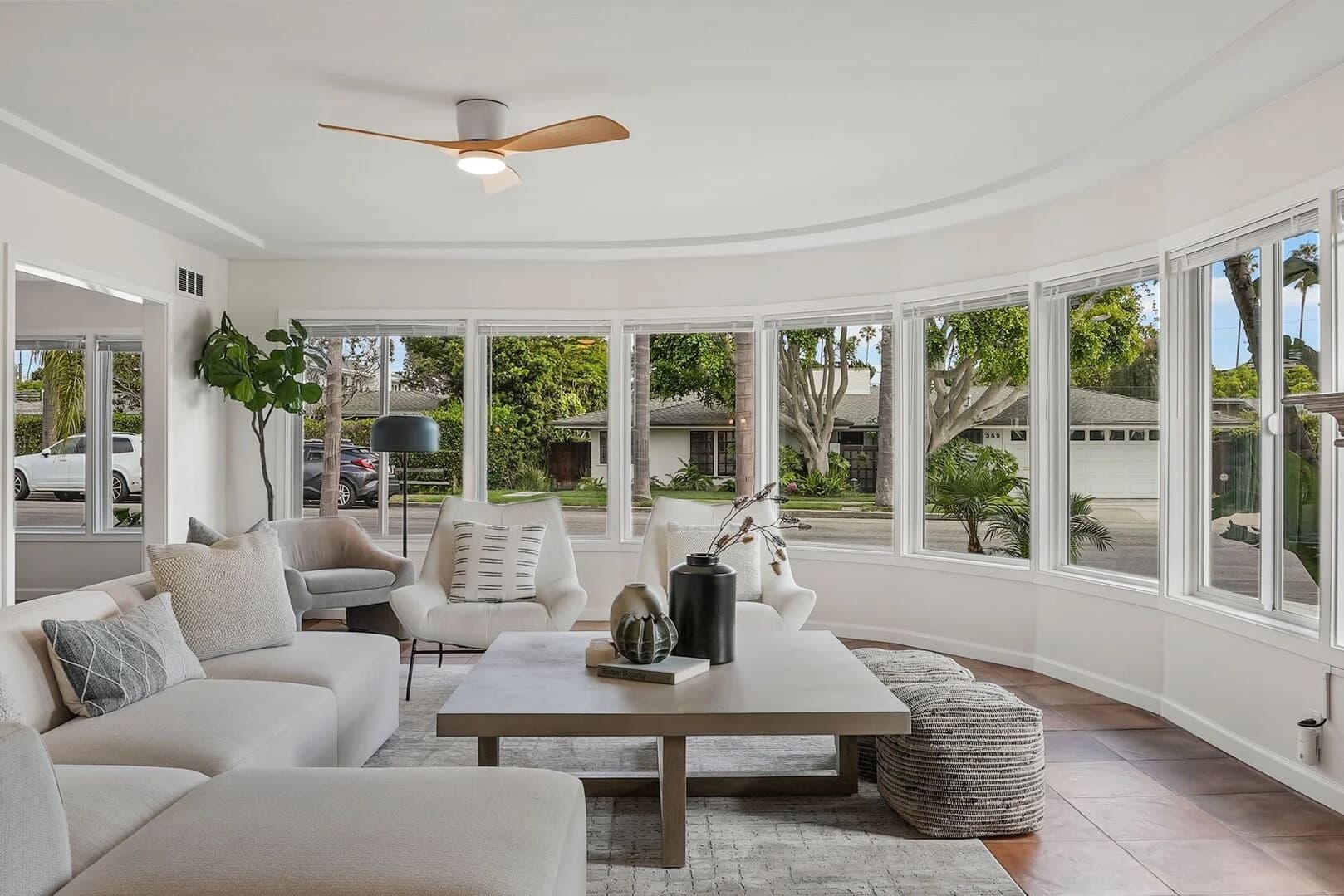 Seabreeze Hideaway - Image 1