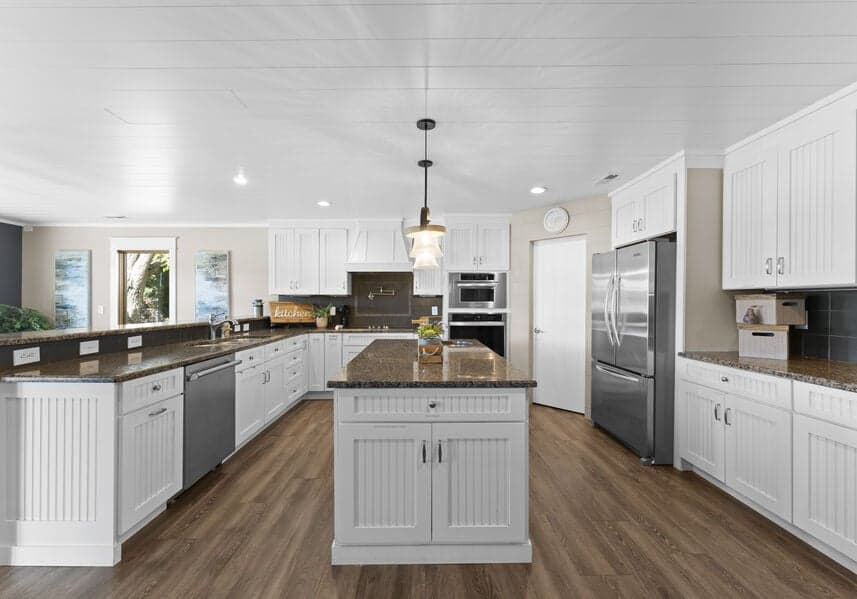 Sandy Shore - Image 15