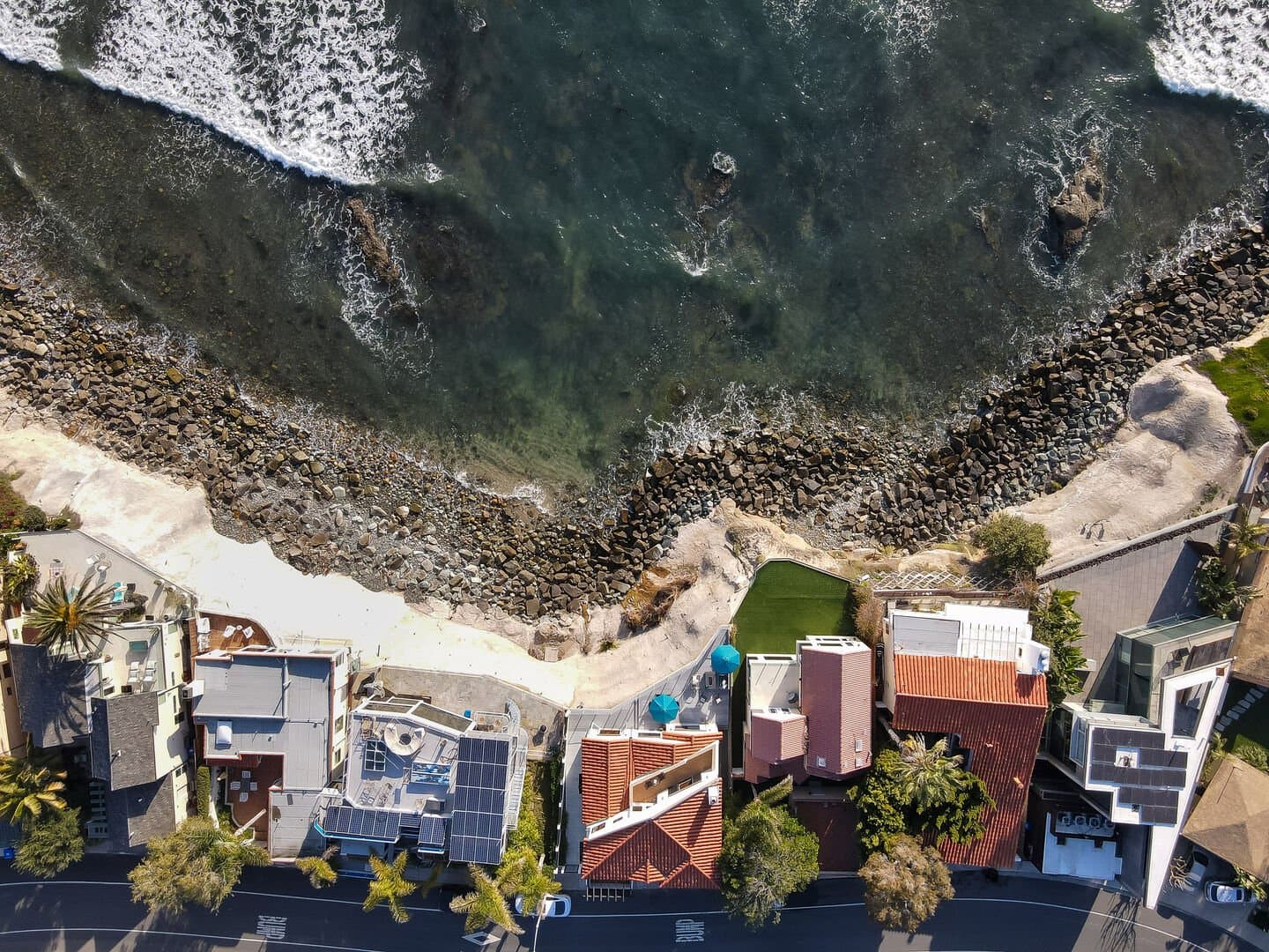 Dolphin Bluff - Image 3