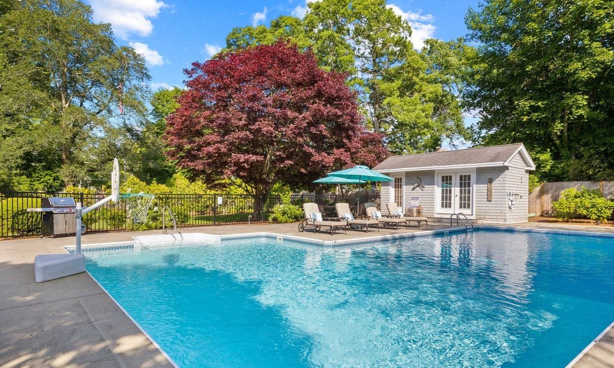 Center Of It All Estate - Image 7