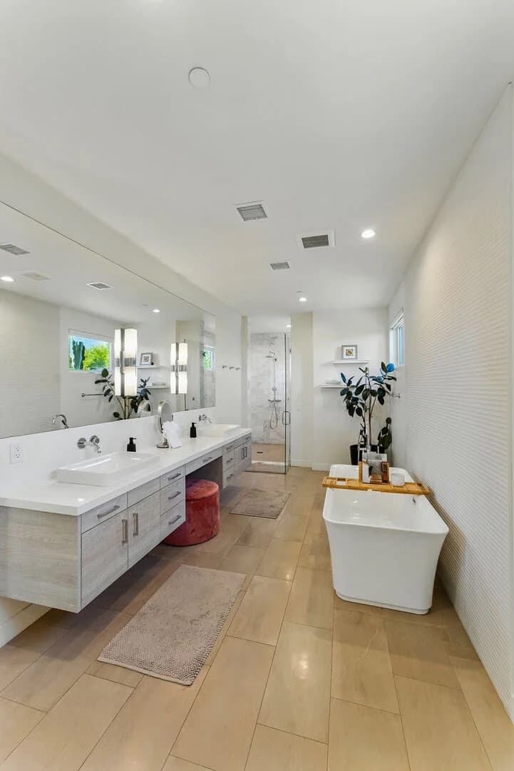 Coastal Paradise - Image 27