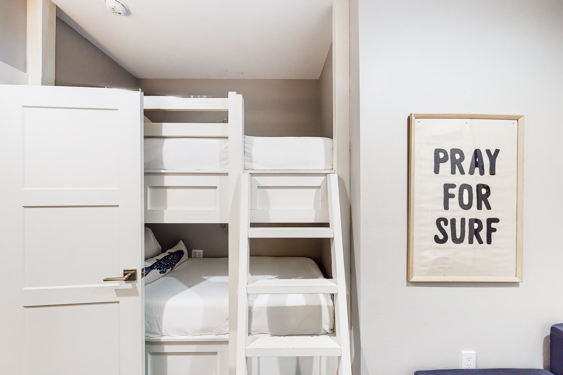 Martinis and Marlin - Image 23