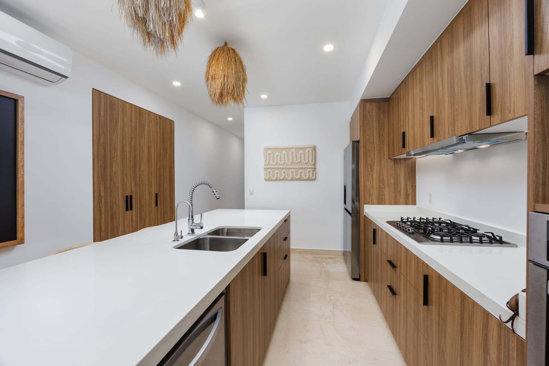 Harbor 171 Residences #803 - Image 8