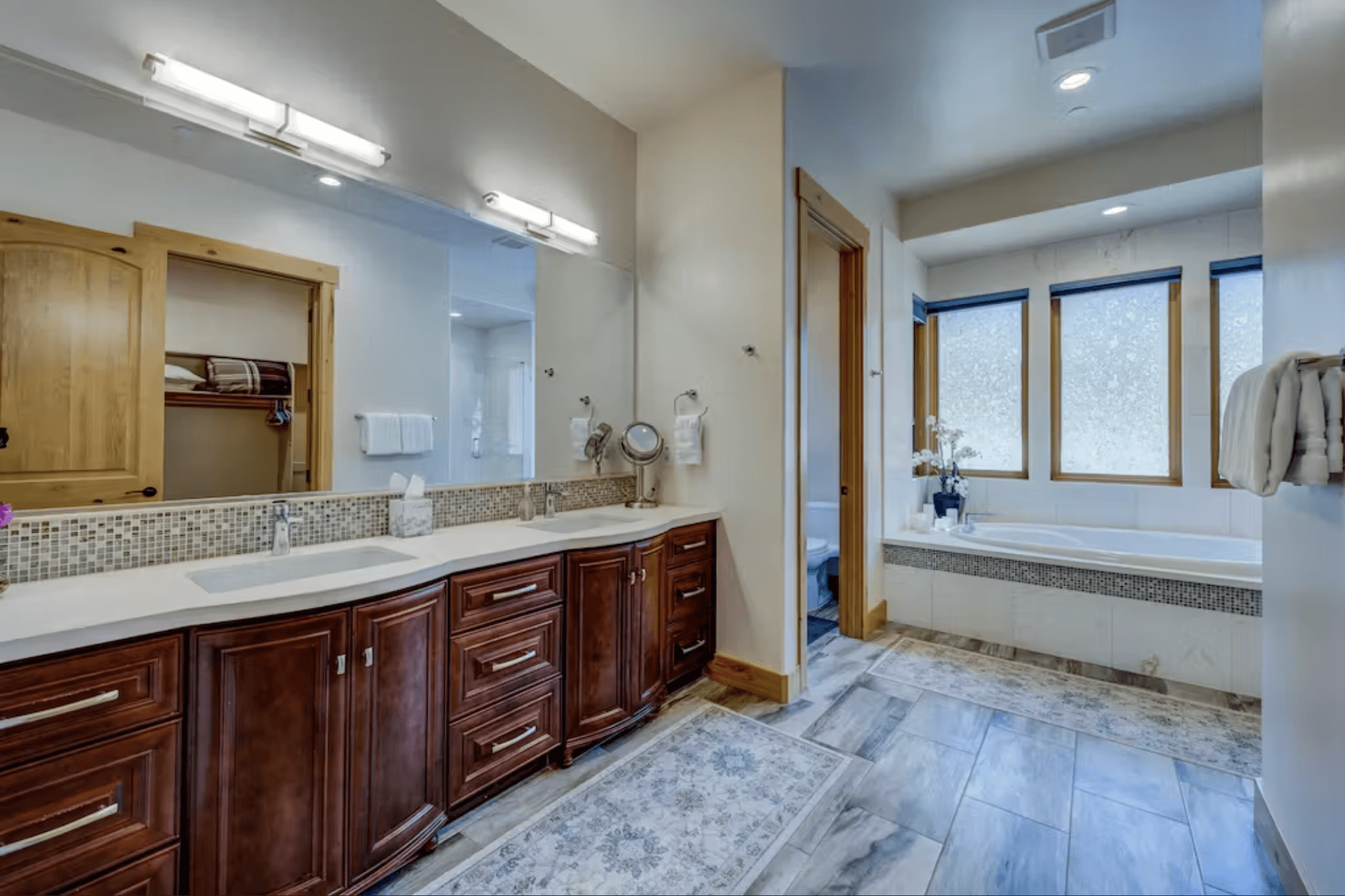 Sierra Vista House - Image 17